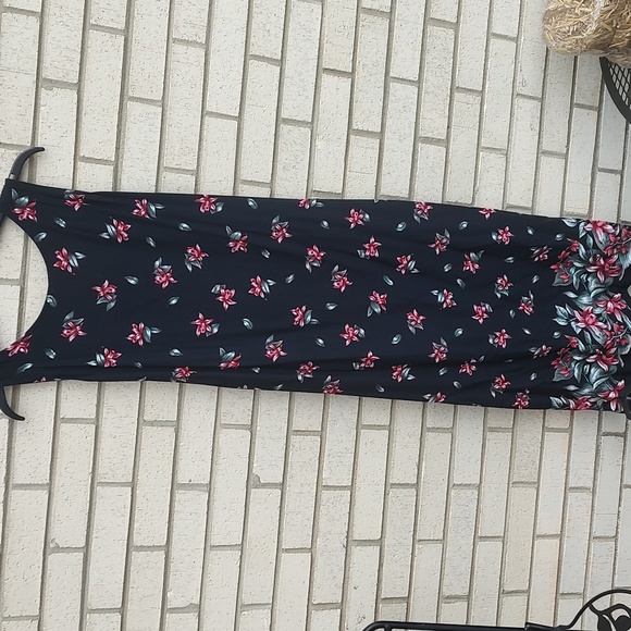 Flower Dress - Picture 7 of 15